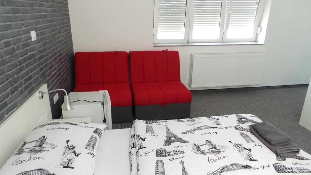 סלאבונסקי ברוד Hostel Levicki חדר תמונה