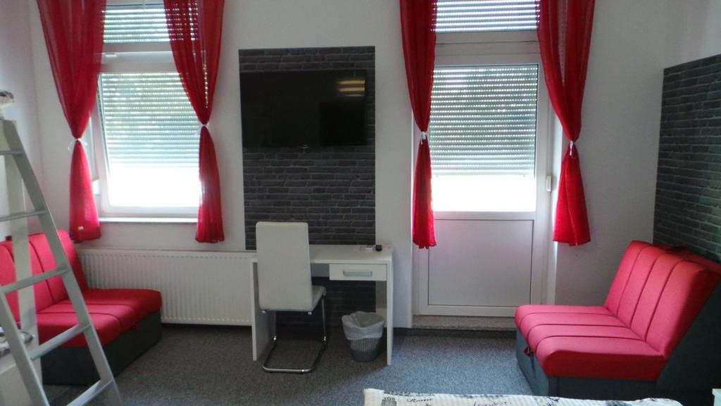 סלאבונסקי ברוד Hostel Levicki חדר תמונה