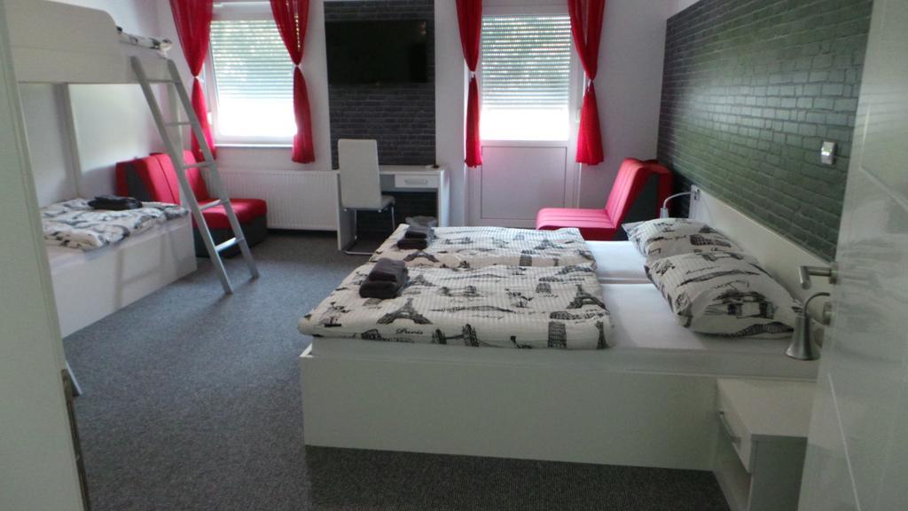 סלאבונסקי ברוד Hostel Levicki חדר תמונה