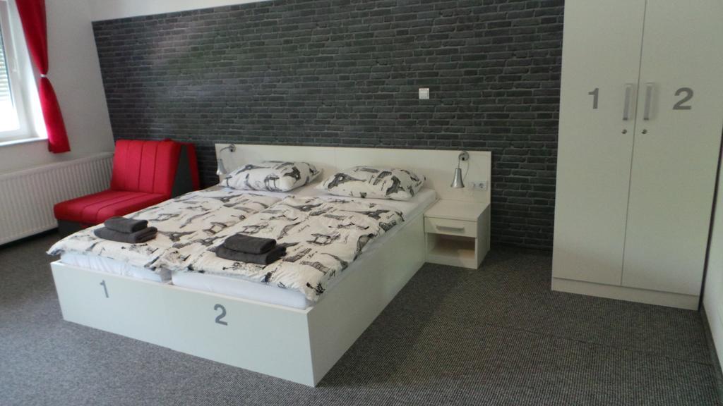 סלאבונסקי ברוד Hostel Levicki חדר תמונה