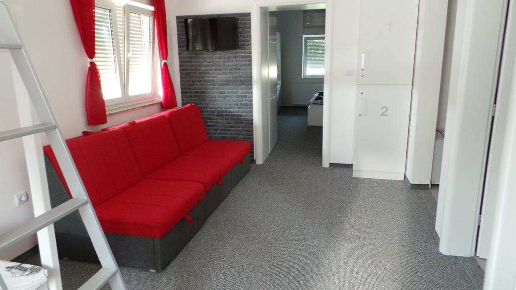 סלאבונסקי ברוד Hostel Levicki חדר תמונה