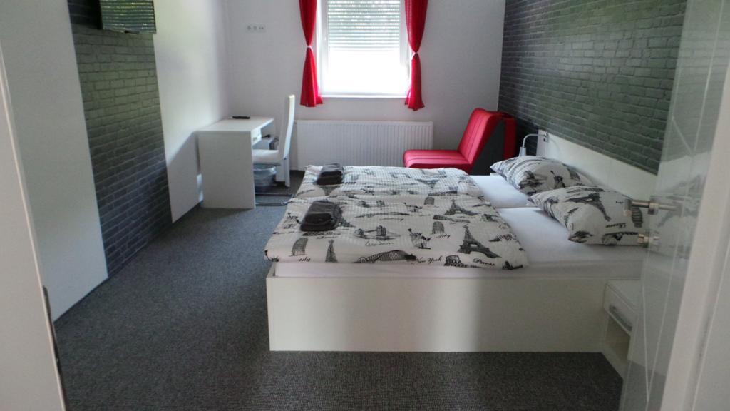 סלאבונסקי ברוד Hostel Levicki מראה חיצוני תמונה