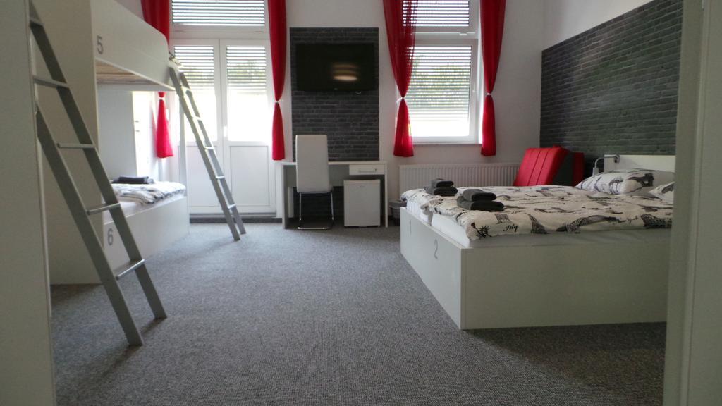 סלאבונסקי ברוד Hostel Levicki חדר תמונה