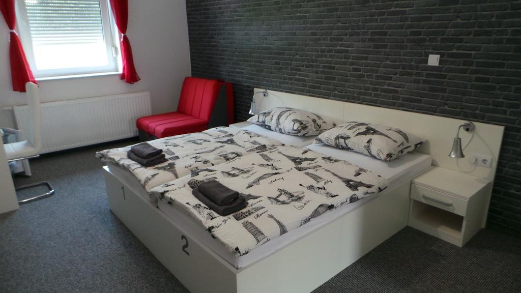 סלאבונסקי ברוד Hostel Levicki מראה חיצוני תמונה