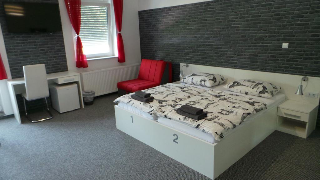 סלאבונסקי ברוד Hostel Levicki חדר תמונה
