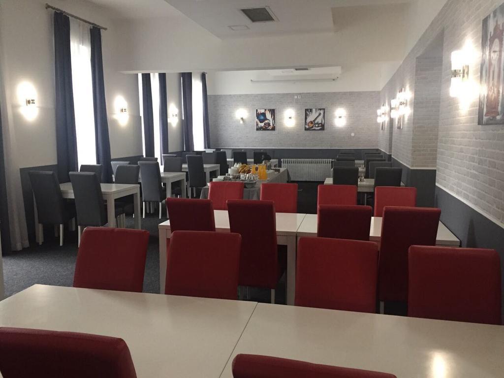 סלאבונסקי ברוד Hostel Levicki מראה חיצוני תמונה